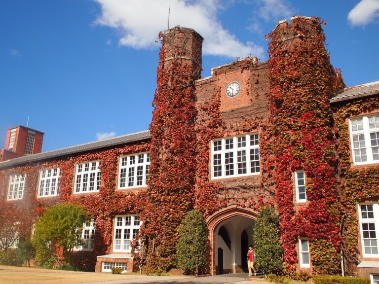 Dengan motto Membangun Karakter dan Kompetensi untuk Masa Depan Bangsa, Universitas Yudharta Pasuruan berkomitmen untuk memberikan pendidikan yang holistik kepada para mahasiswanya. Selain itu, universitas ini juga memiliki fasilitas yang lengkap dan modern untuk mendukung proses belajar mengajar, seperti laboratorium, perpustakaan, dan pusat kegiatan mahasiswa.