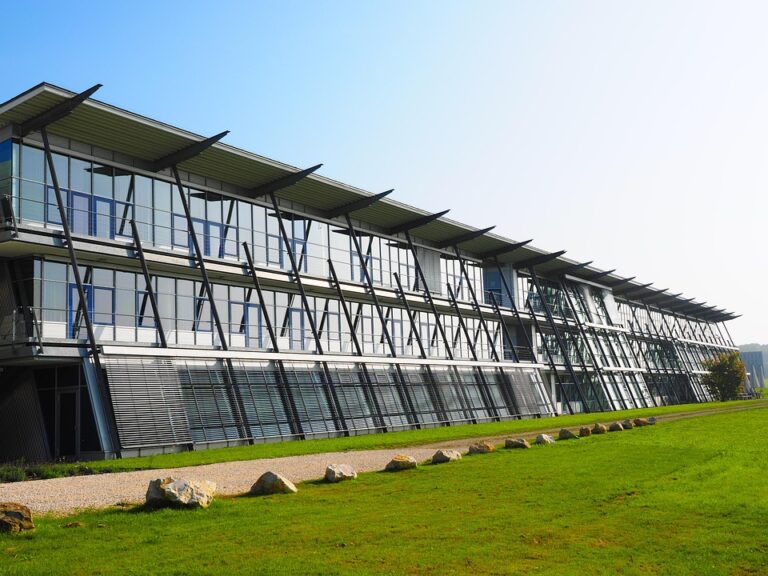 Universitas Potensi Utama adalah salah satu perguruan tinggi yang mulai dikenal di Indonesia. Universitas ini memiliki beragam program studi dan fasilitas yang mendukung perkembangan mahasiswa. Artikel ini akan membahas lebih lanjut tentang Universitas Potensi Utama dan apa yang membuatnya unik.